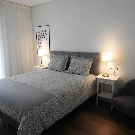 Black&light In Apartment *