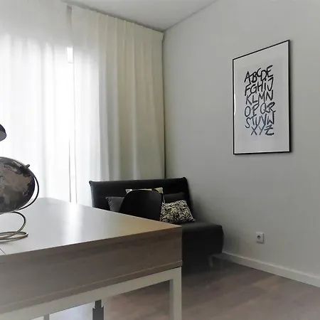 Black&light In Appartement *